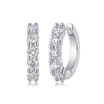 Boucles d'oreilles demi-créoles pavées de moissanite · Polyvalence au quotidien | Argent sterling 925