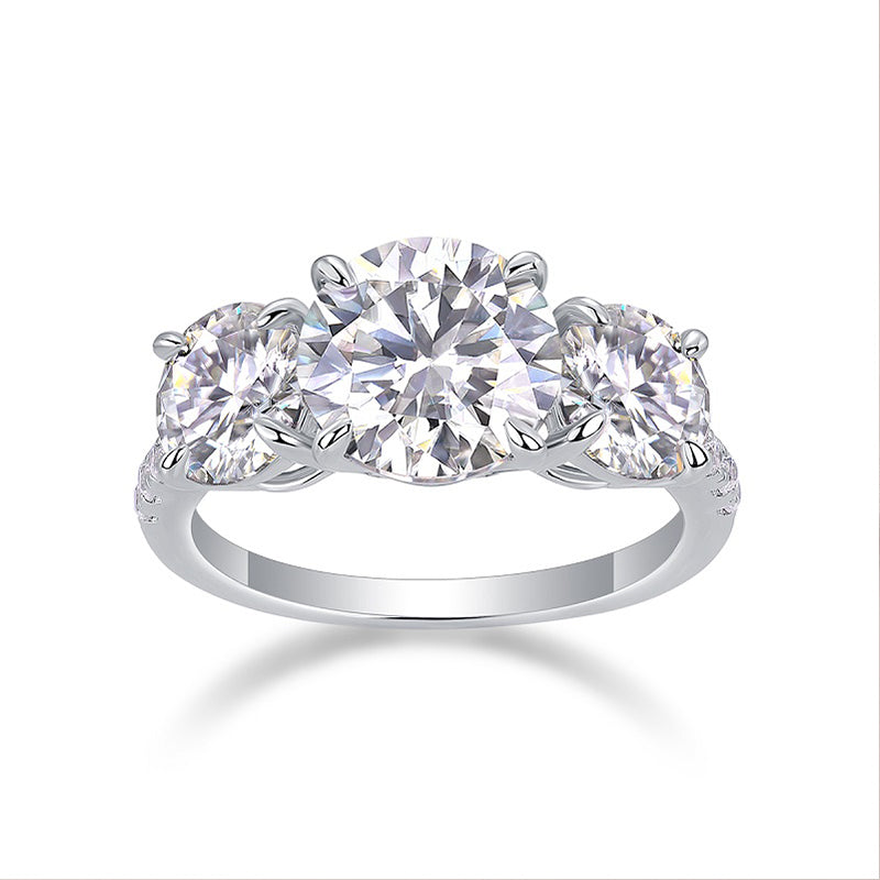 Bague Trinity en argent 925 et moissanite, design à trois pierres scintillantes, idéale pour les occasions quotidiennes et spéciales. Bague de promesse intemporelle